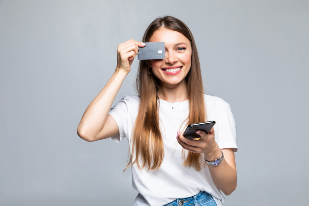 Por que sua loja deve ter um cartão próprio? Descubra as vantagens!